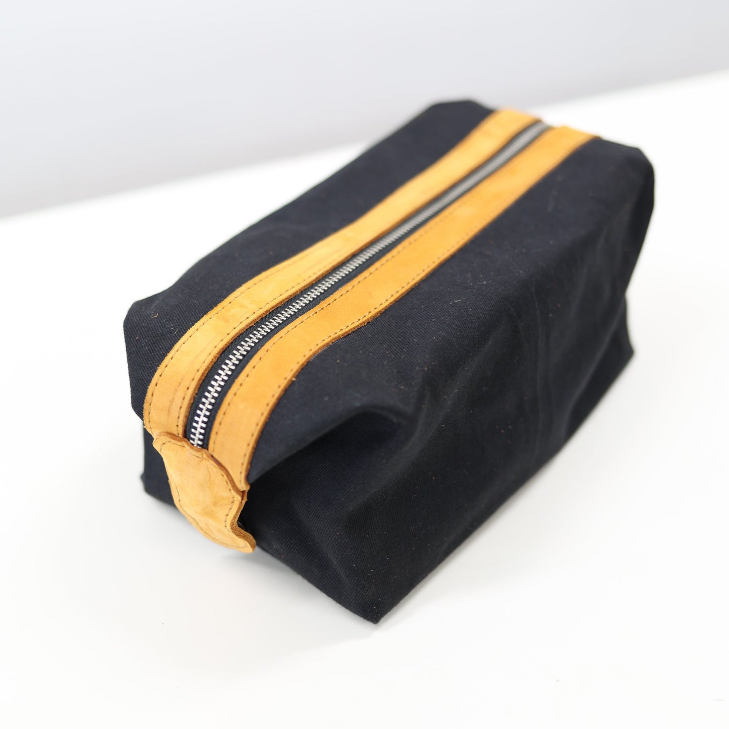 Imani Toiletry - Noir